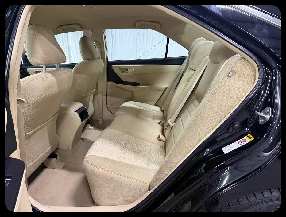 Toyota Camry photo 10