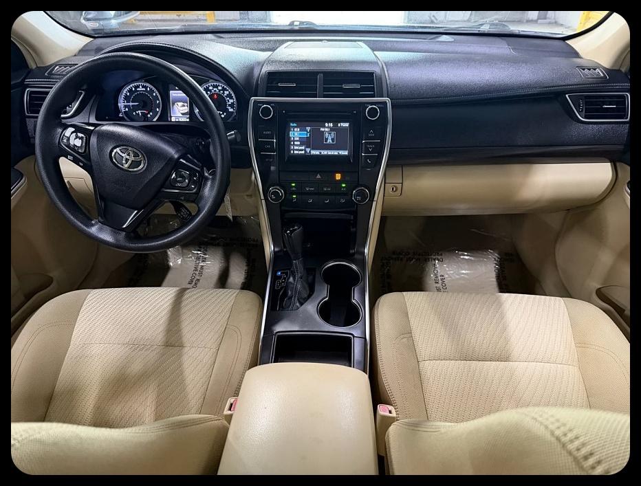 Toyota Camry photo 12