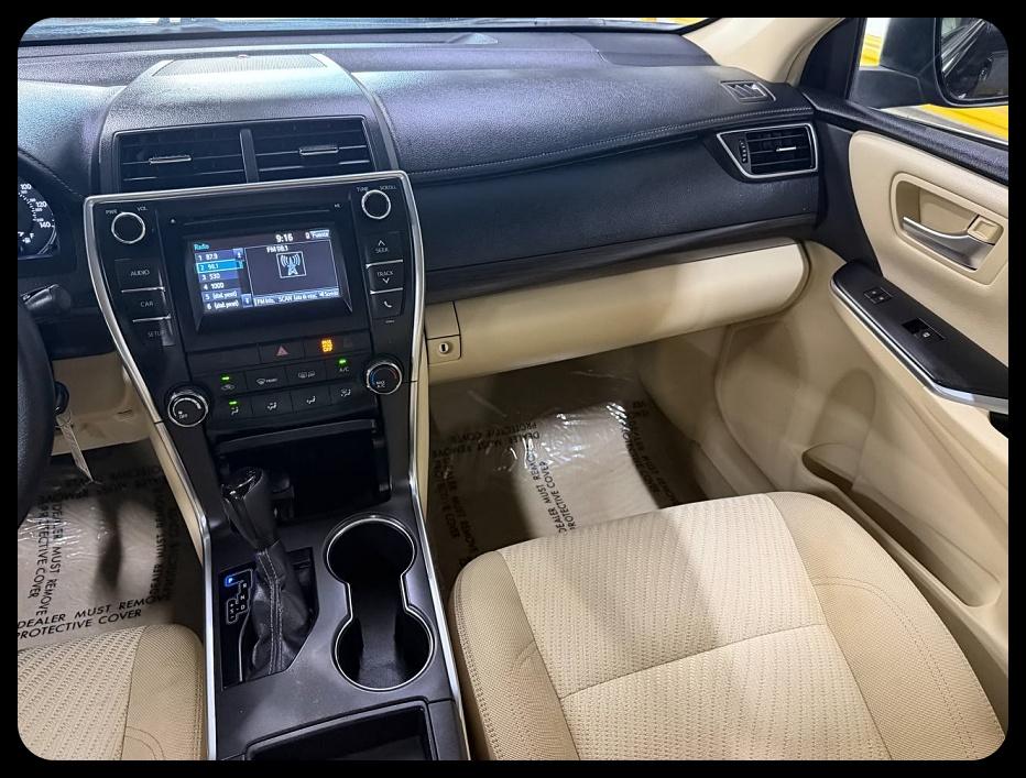 Toyota Camry photo 14