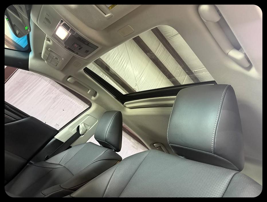 Lexus ES photo 12