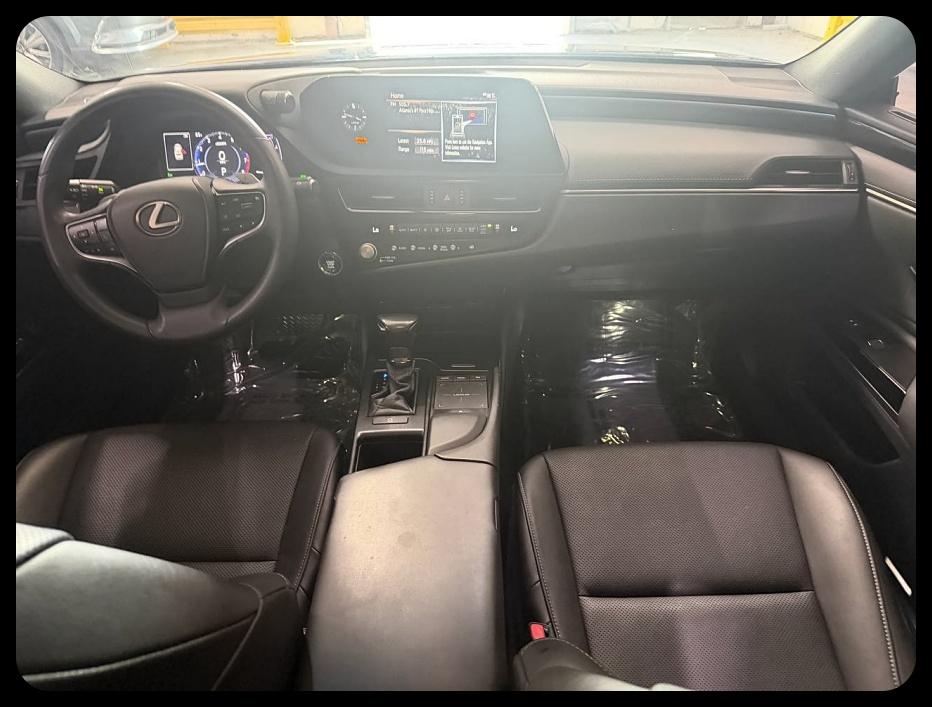 Lexus ES photo 13