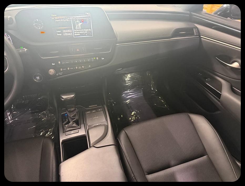 Lexus ES photo 15