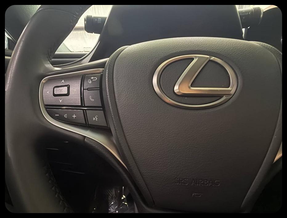 Lexus ES photo 17