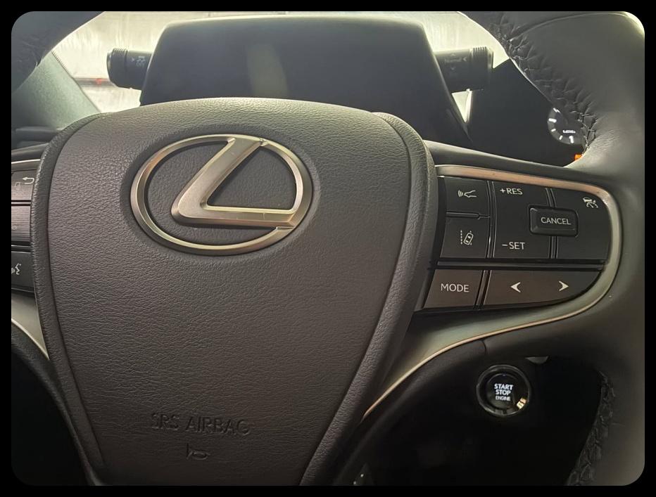 Lexus ES photo 18