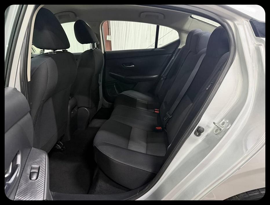 Nissan Sentra photo 10