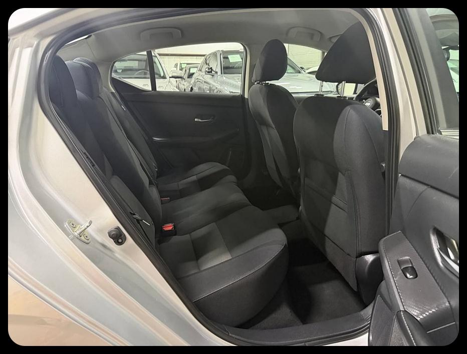 Nissan Sentra photo 11