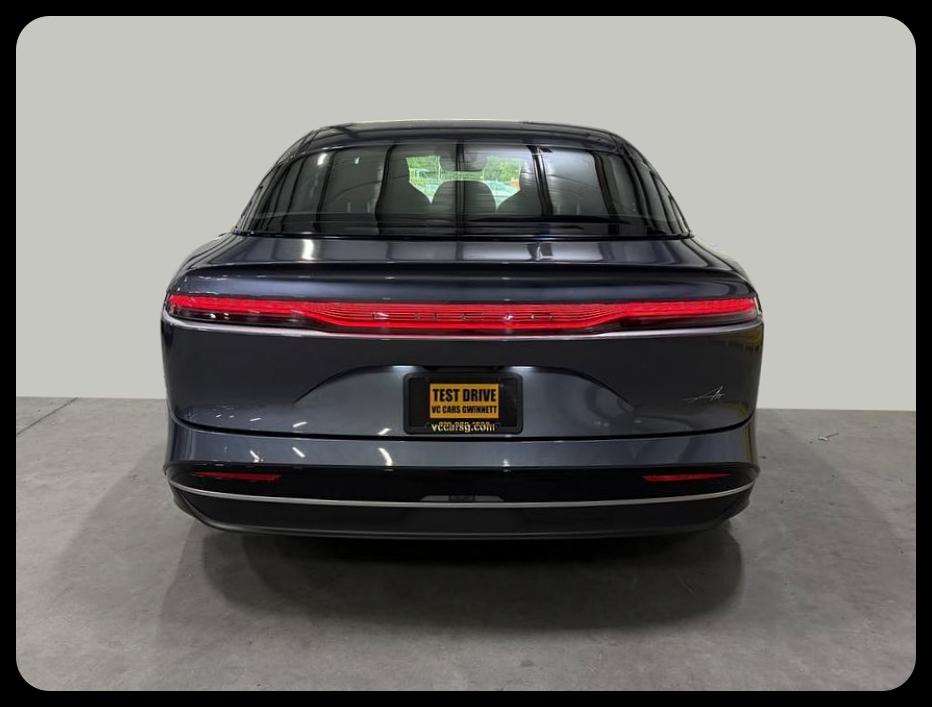 Lucid Air Pure 2024