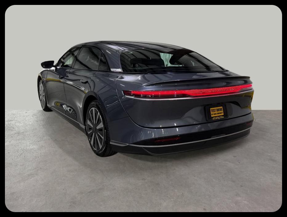 Lucid Air Pure 2024