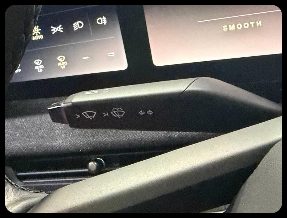Lucid Air Pure 2024