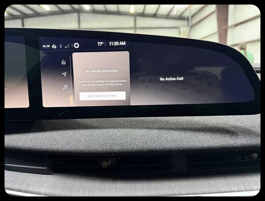 Lucid Air Pure 2024