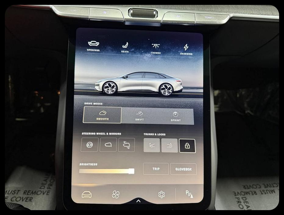 Lucid Air Pure 2024