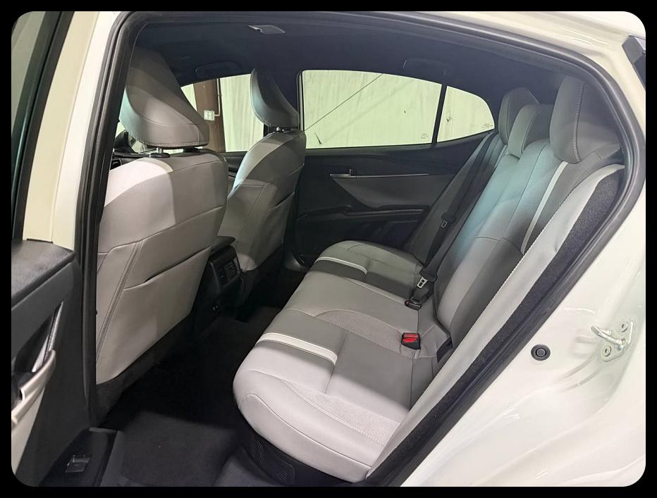 Toyota Camry Hybrid SE 2025