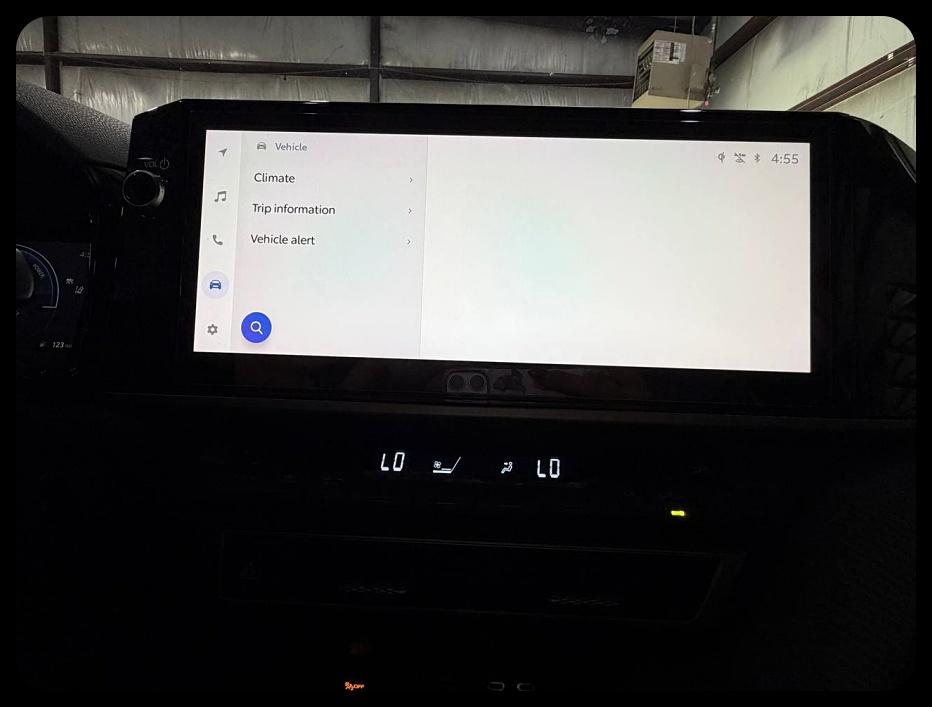Toyota Camry Hybrid SE 2025
