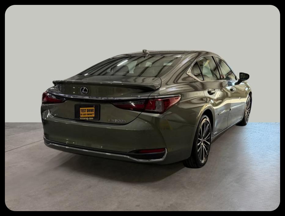 Lexus ES 300h Base 2022