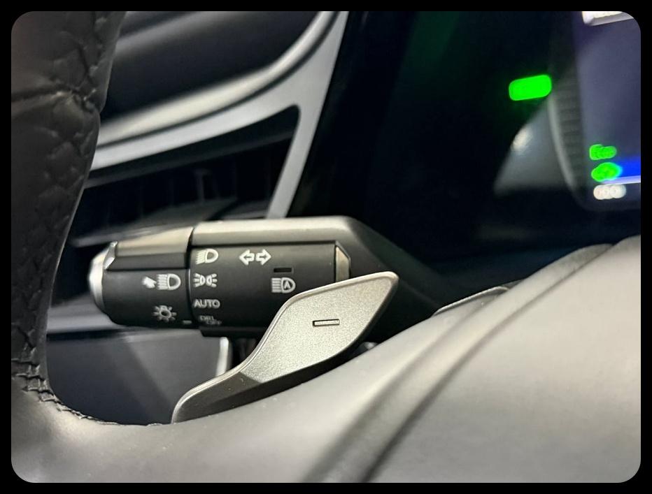 Lexus ES 300h Base 2022