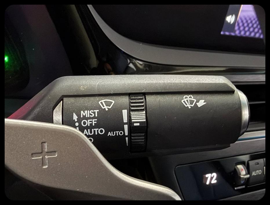 Lexus ES 300h Base 2022