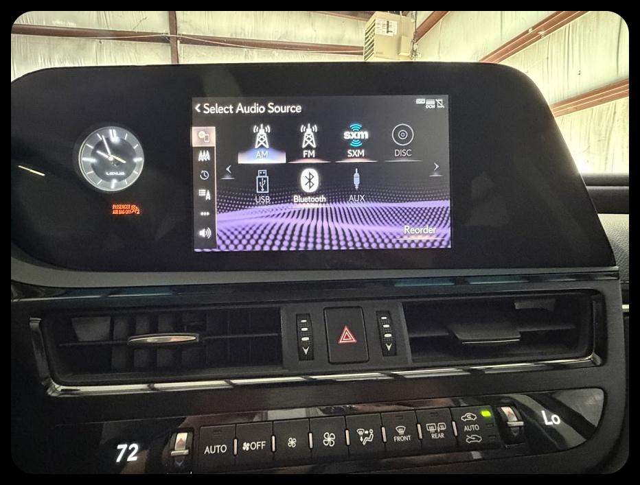 Lexus ES 300h Base 2022