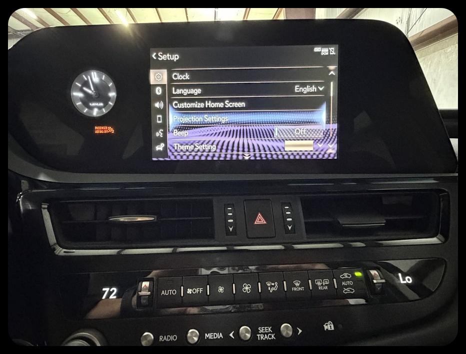Lexus ES 300h Base 2022