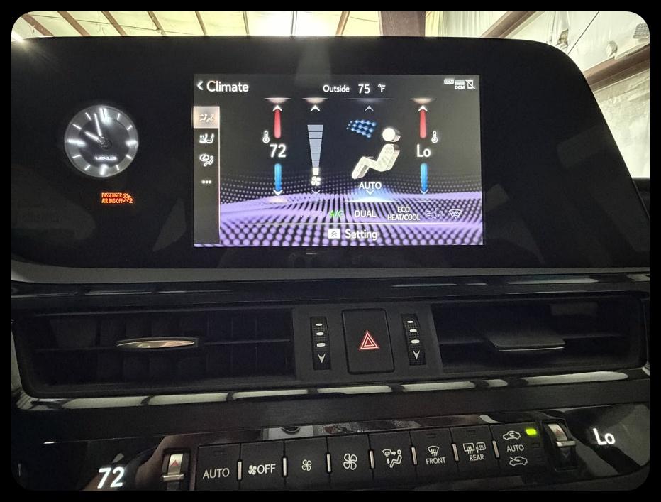 Lexus ES 300h Base 2022