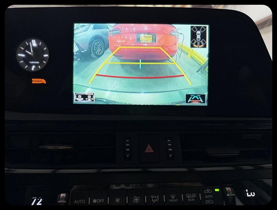Lexus ES 300h Base 2022