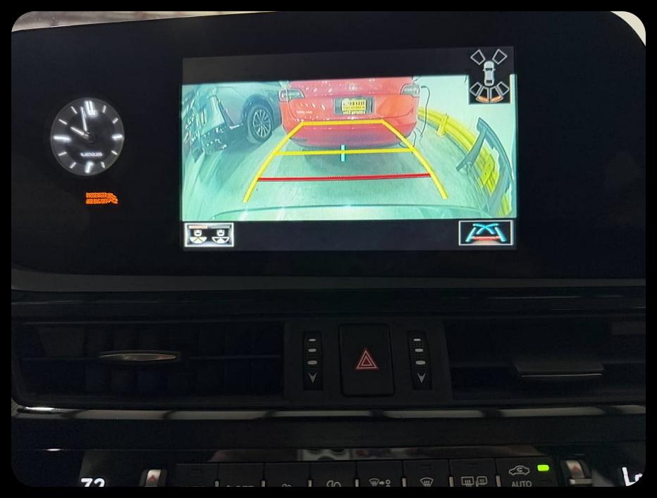 Lexus ES 300h Base 2022