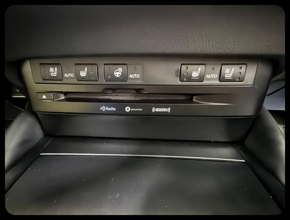 Lexus ES 300h Base 2022