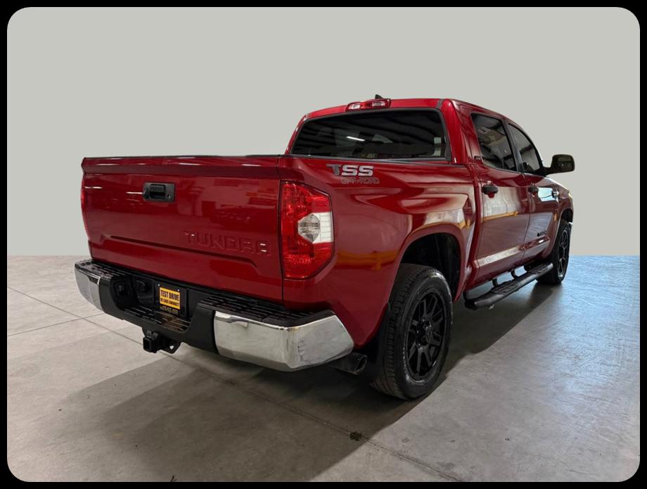 Toyota Tundra  2021
