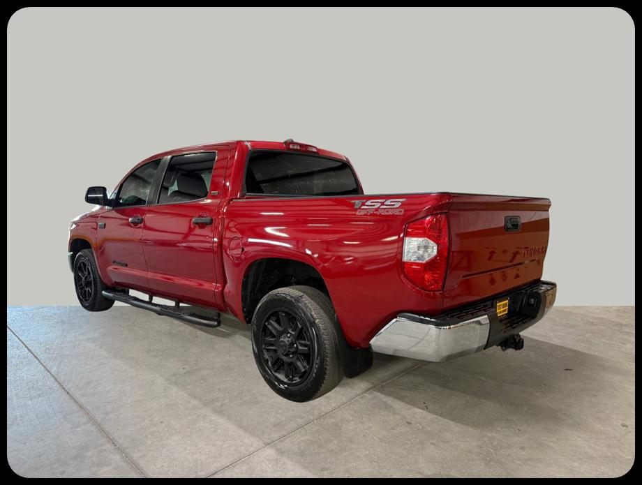 Toyota Tundra  2021