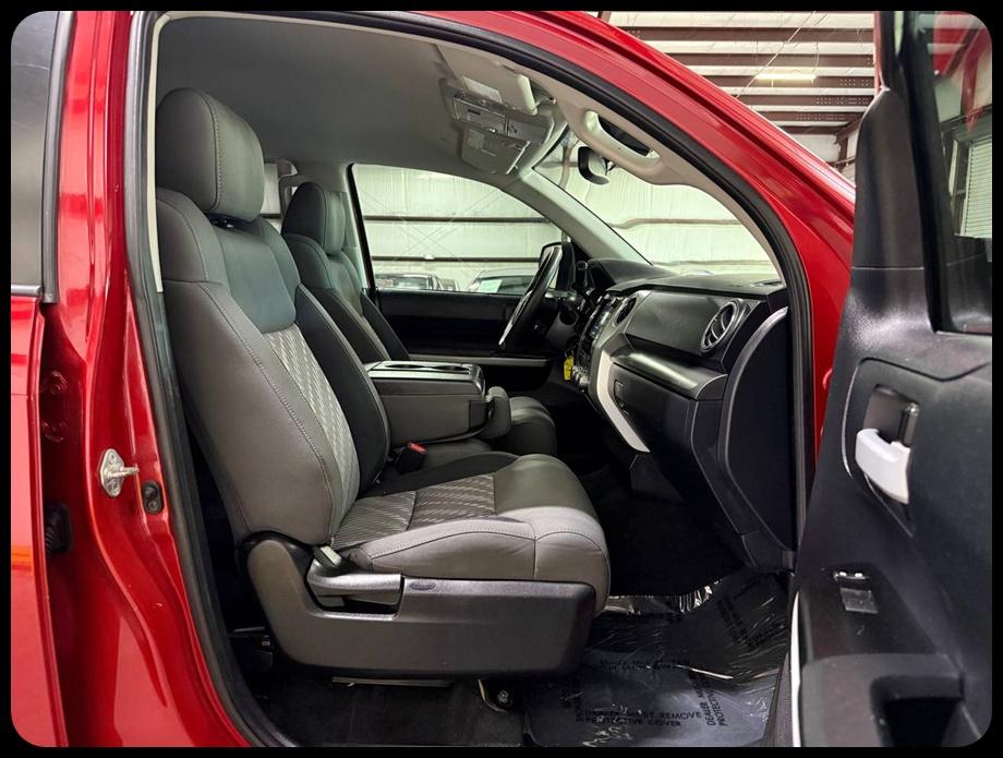 Toyota Tundra  2021