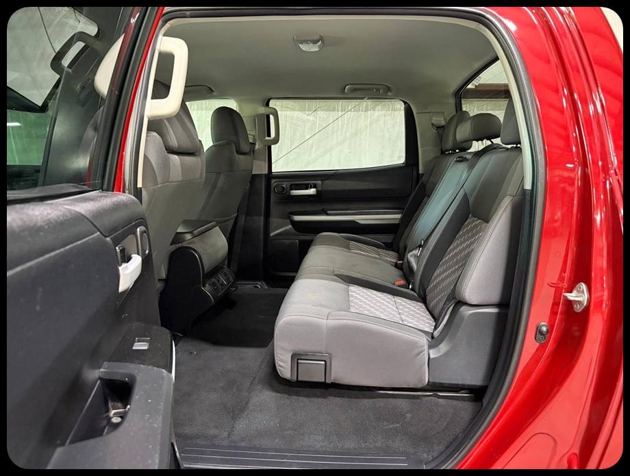 Toyota Tundra  2021