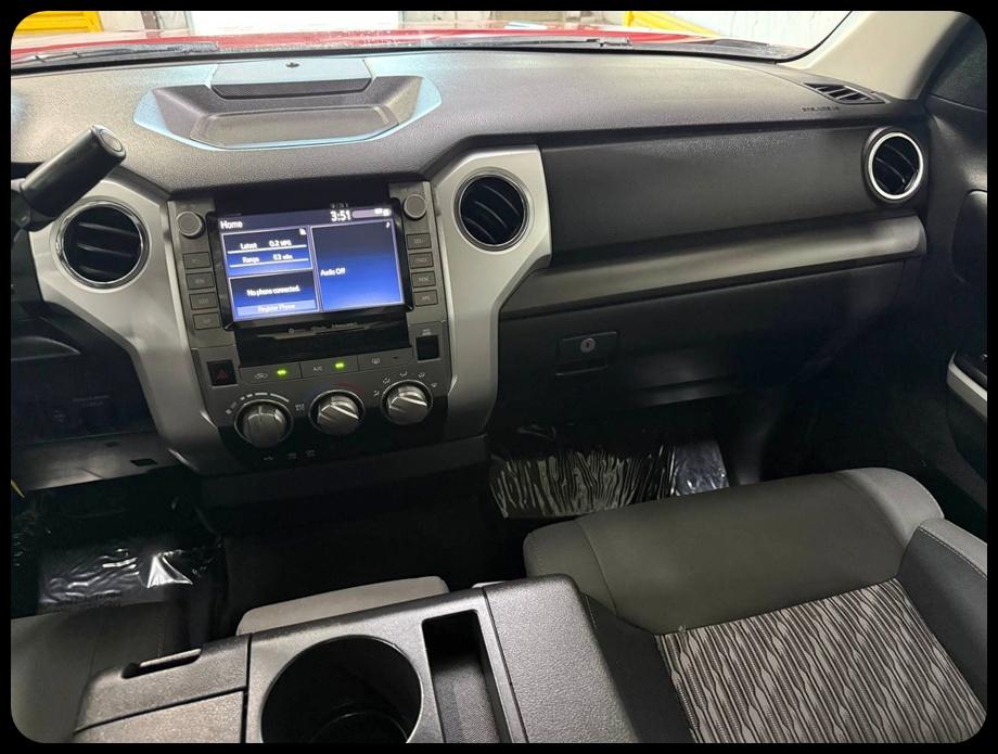 Toyota Tundra  2021