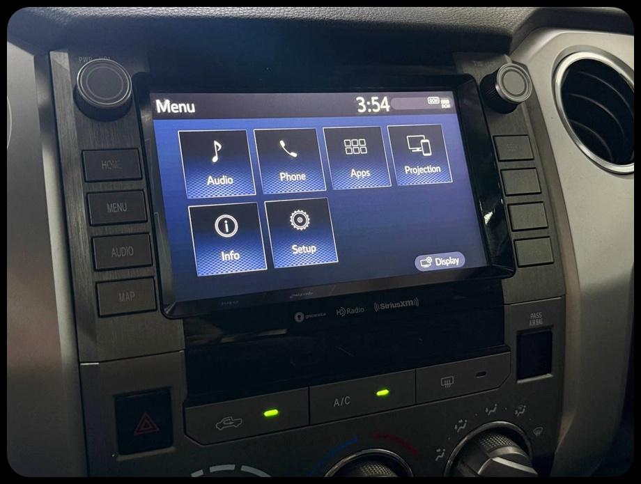 Toyota Tundra  2021