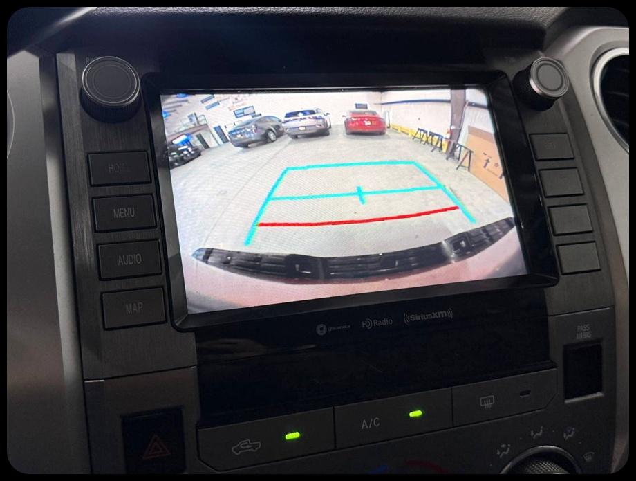 Toyota Tundra  2021