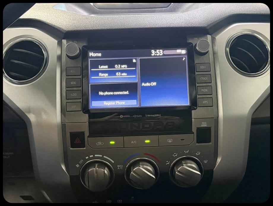 Toyota Tundra  2021