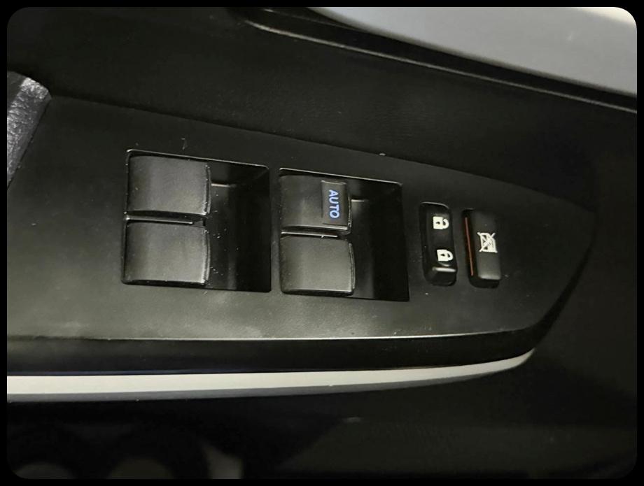 Toyota Tundra  2021