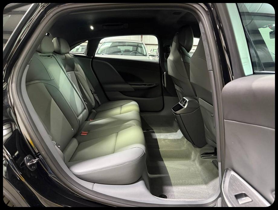 Lucid Air photo 15