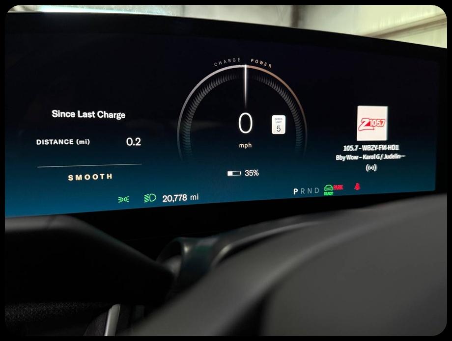 Lucid Air photo 29