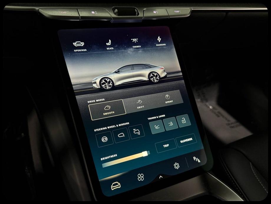 Lucid Air photo 35