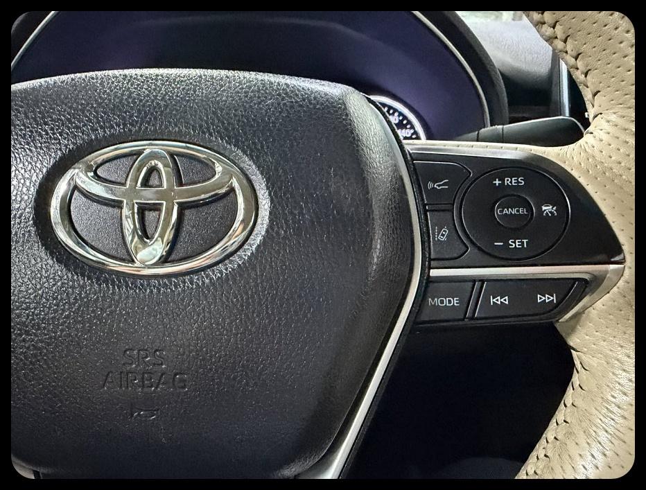 Toyota Avalon Hybrid  2019