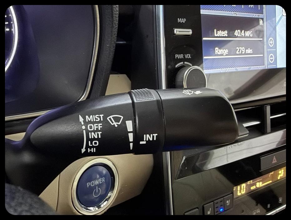 Toyota Avalon Hybrid  2019