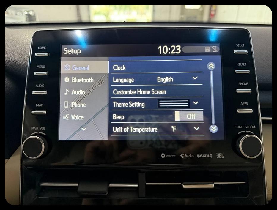 Toyota Avalon Hybrid  2019
