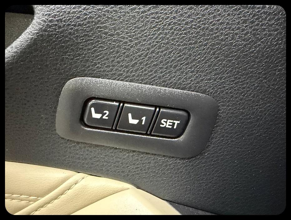 Toyota Avalon Hybrid  2019