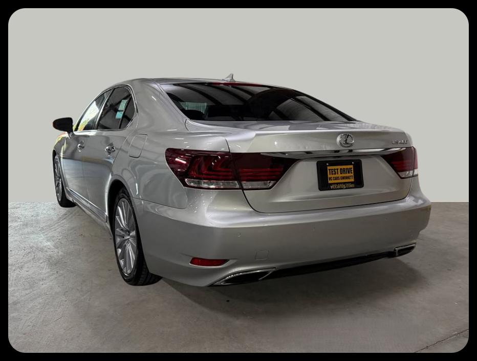 Lexus LS 460  2013