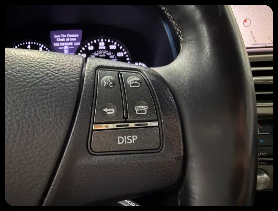 Lexus LS 460  2013
