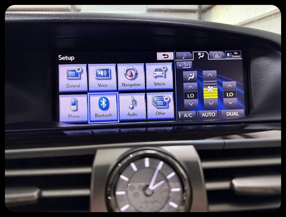 Lexus LS 460  2013