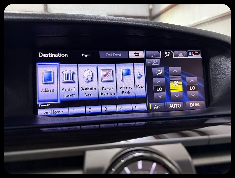 Lexus LS 460  2013
