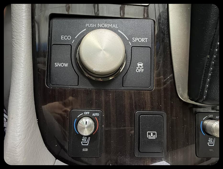Lexus LS 460  2013