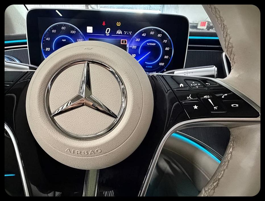 Mercedes-Benz EQS-Class  2022