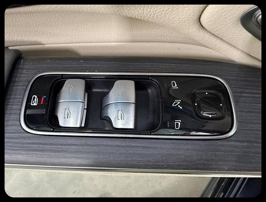 Mercedes-Benz EQS-Class  2022