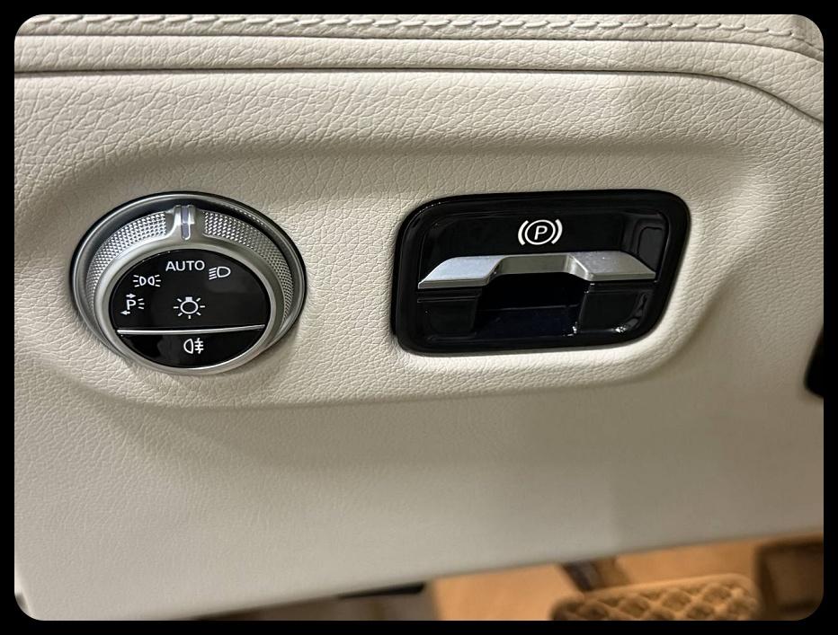 Mercedes-Benz EQS-Class  2022